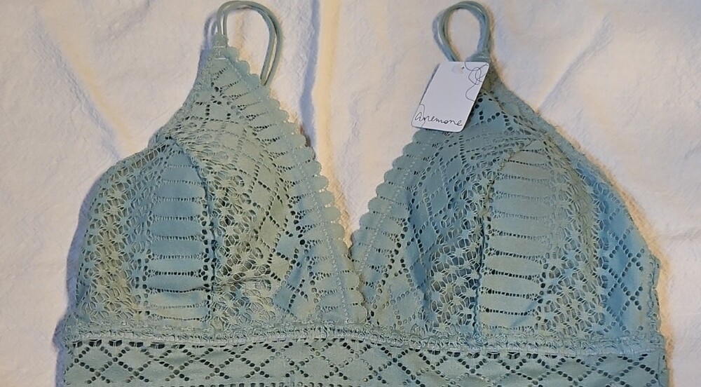 Anemone Lace Bralette in Sage